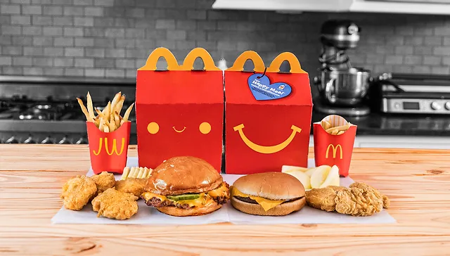 McDonald’s Happy Meal dobozok – szezonális és tematikus csomagolás